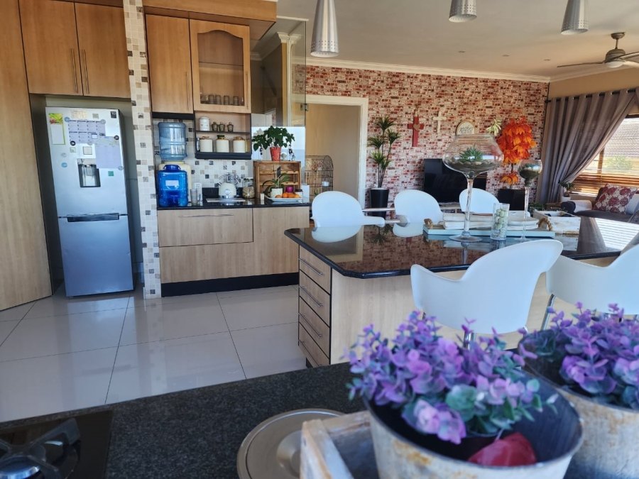 3 Bedroom Property for Sale in Winterstrand Eastern Cape
